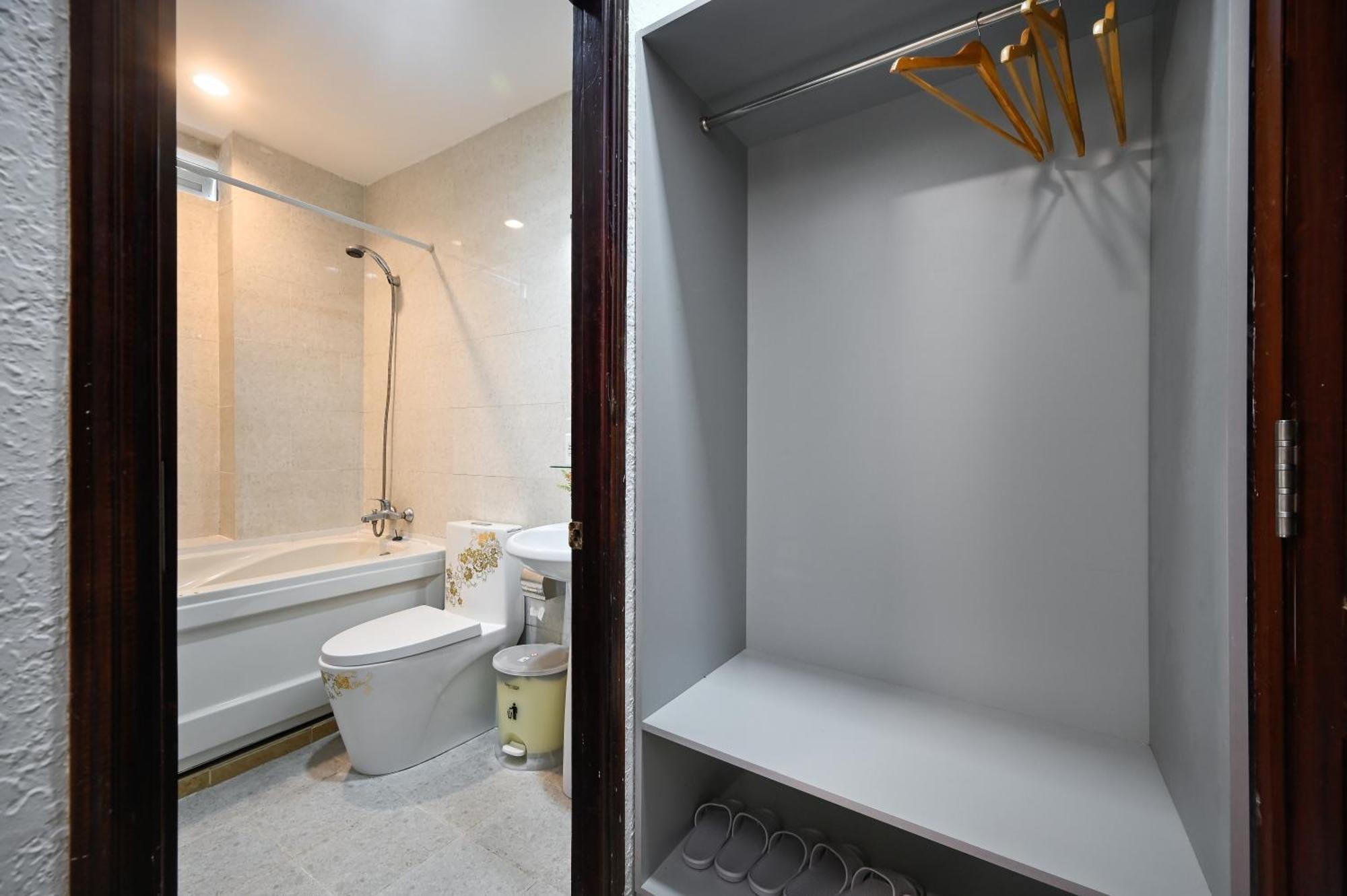 Khách sạn Amory Saigon Center 3*