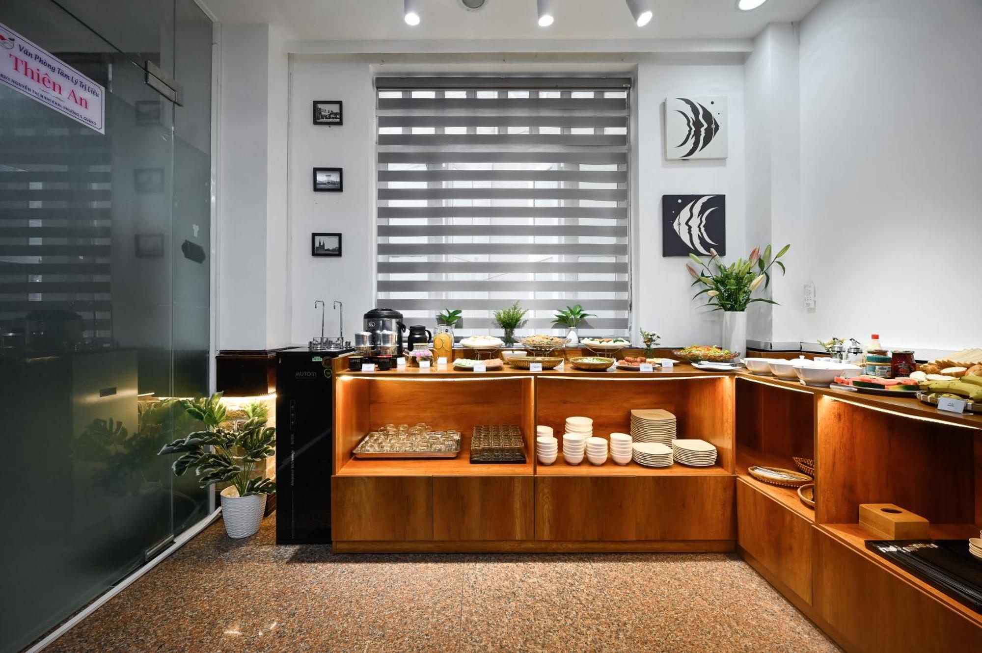 Amory Saigon Center Khách sạn 3*
